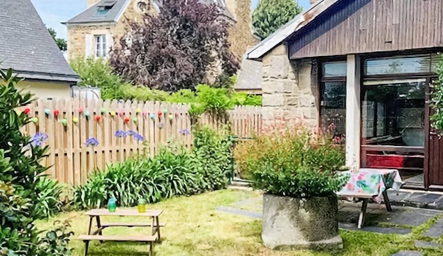 5 bedroom cozy home in Lézardrieux