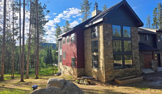 5 Bedroom Custom Stagecoach Mountain Home