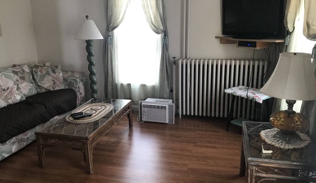 5 Bedroom Family House - Big yard