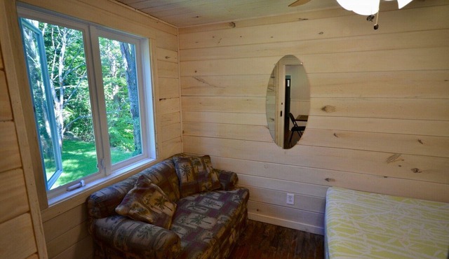 5 Bedroom Farmhouse on Baptiste Lake