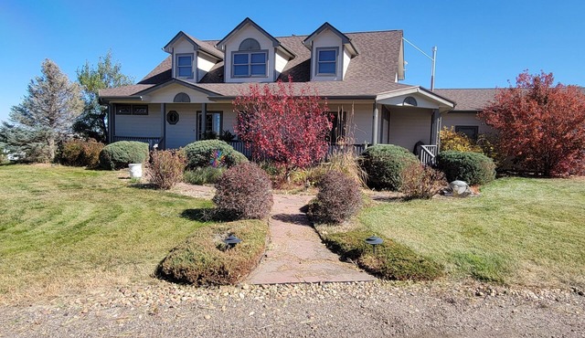 5-bedroom farmhouse in lovely Bennett with WiFi, AC, fitness area.nClose to DIAn