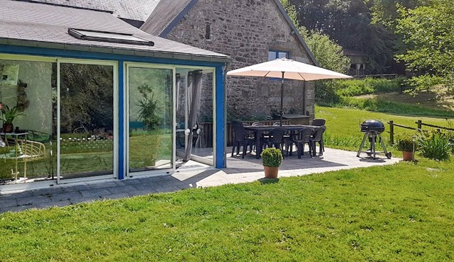 5 bedroom awesome home in Villedieu-les-Poêles