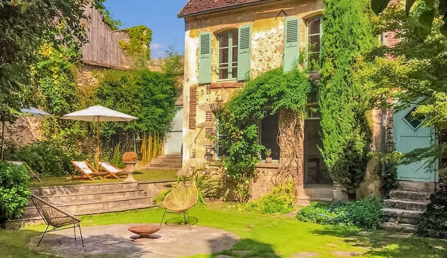 5 bedroom stunning home in Villeneuve-sur-Yonne
