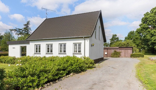5 bedroom gorgeous home in østermarie