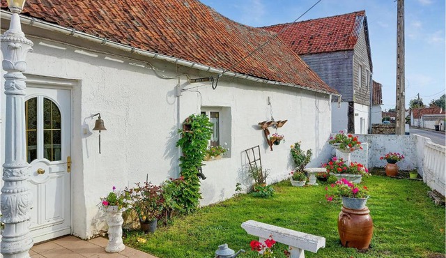 5 Bedroom Gorgeous Home In Longvilliers