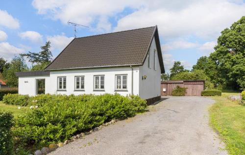 5 Bedroom Gorgeous Home In Østermarie