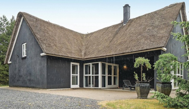 5 bedroom gorgeous home in Blåvand