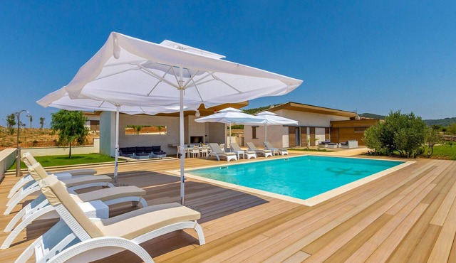 5 bedroom gorgeous home in Hvar