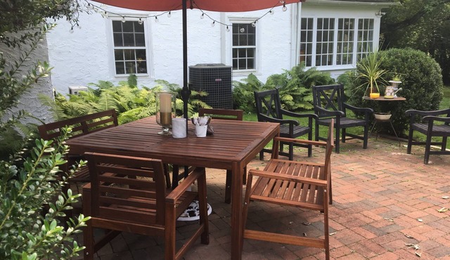 5 bedroom historic home-perfect for college graduations!