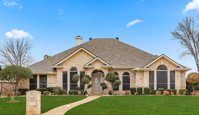5 bedroom Home 10.2 miles from DFW Airport and 11.8 miles ATT Stadium