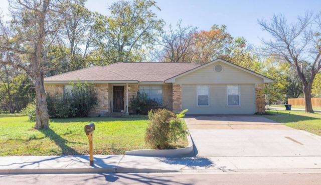 5 Bedroom Home 6 Minutes to Kyle Field—Perfect Game Day House or Ring Dunk