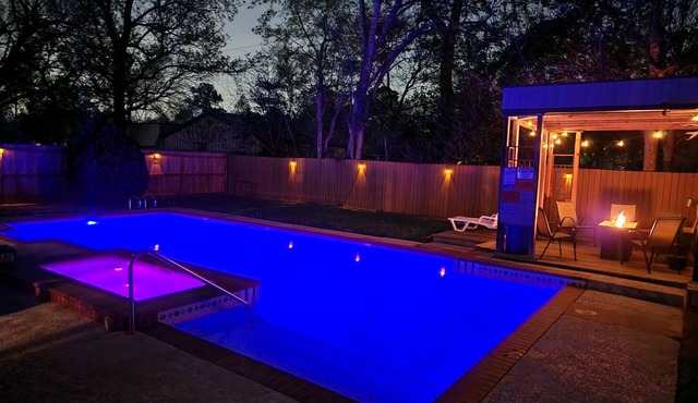 5 Bedroom Home With A Private Pool & Spa.