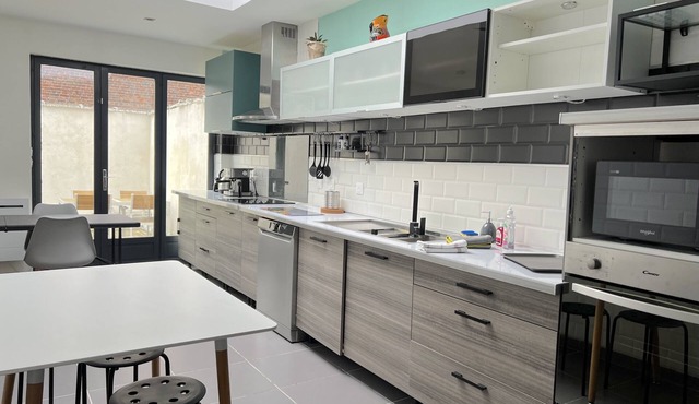 5-bedroom house close to all amenities