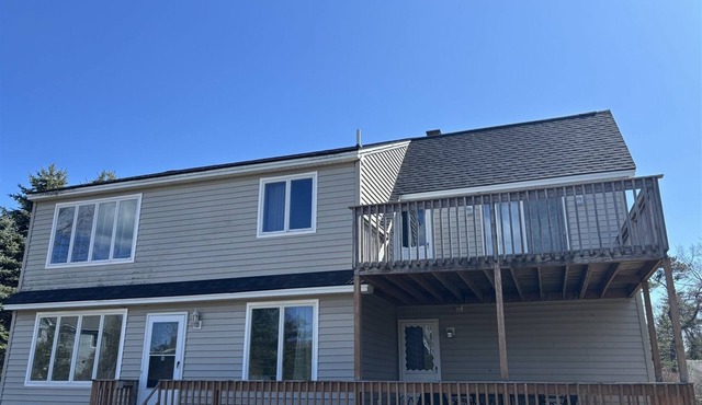 5 Bedroom House in Kinney Shores