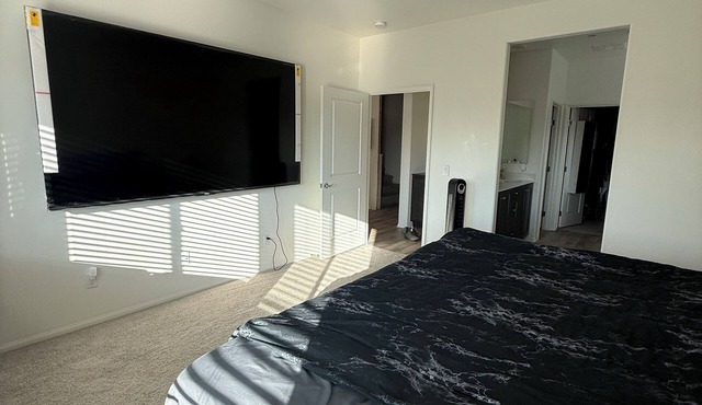 5-bedroom House in Marvelous Winchester with AC/Heater