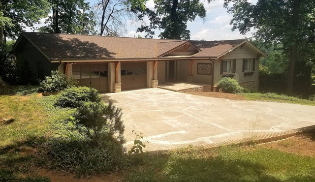 5 bedroom House in Rock Barn Golf & Spa