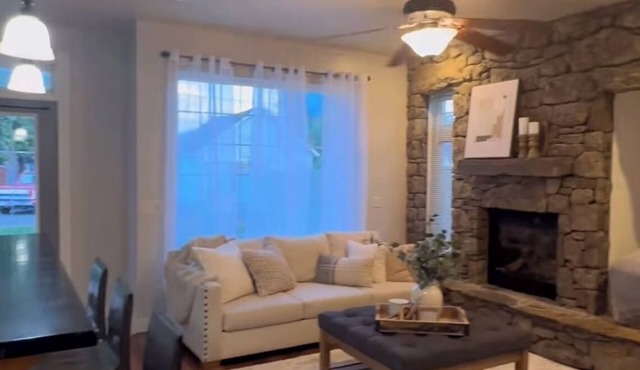5 bedroom house in welcoming Hagerman close to the bike path and the river.