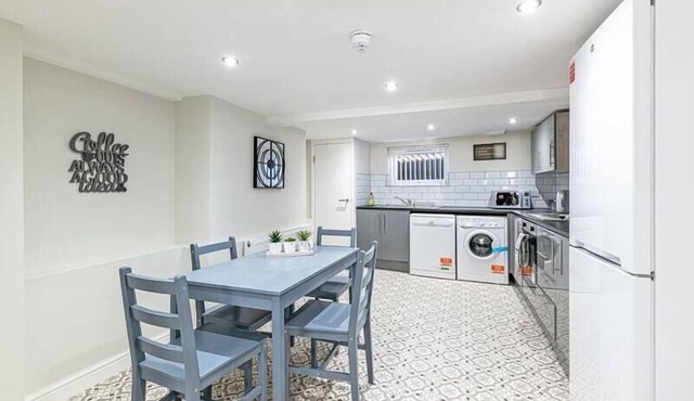 5 Bedroom House within Prescot