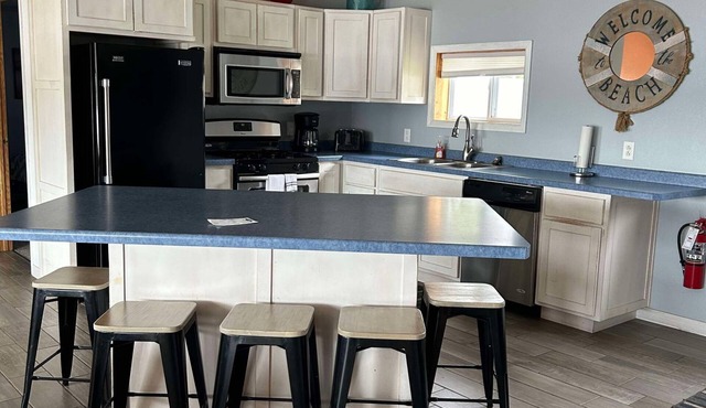 5 Bedroom Lake Condo w/Transportation to the NFL Draft 2025