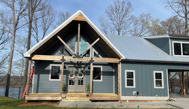 5-Bedroom Lakeview Property - Time to Relax