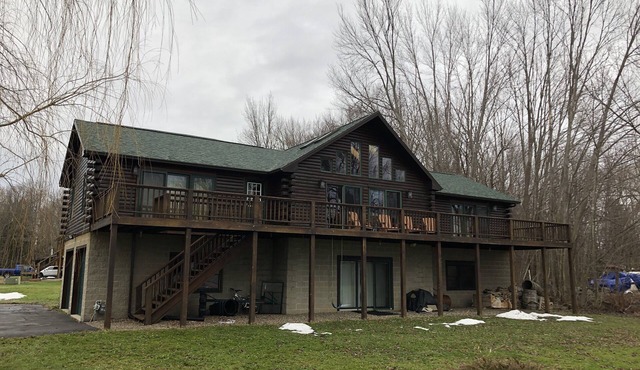 5 Bedroom Log Home on Chautauqua Lake