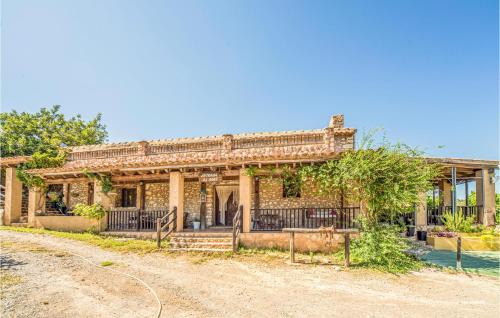 5 Bedroom Lovely Home In Les Coves De Vinromá