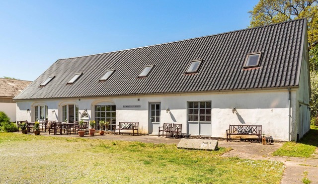 5 bedroom lovely apartment in Tylstrup