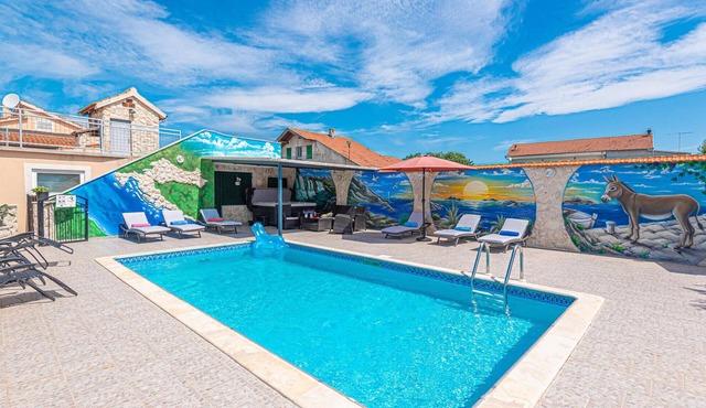 5 bedroom lovely home in Cista Velika