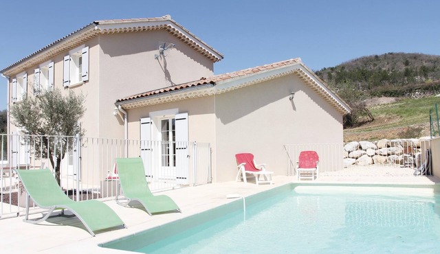 5 bedroom lovely home in Saint Thome