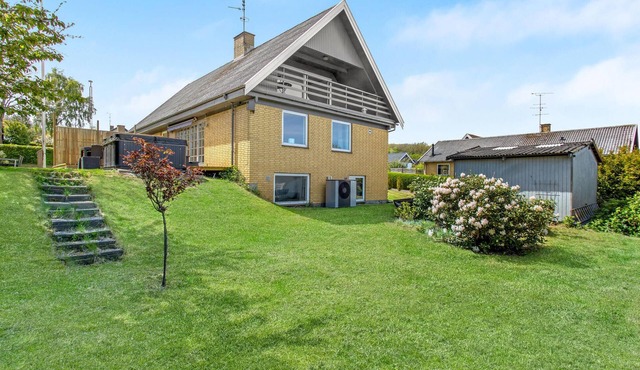 5 bedroom lovely home in Allinge