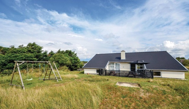 5 bedroom lovely home in Thisted