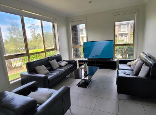 5 bedroom luxurious house in Marsden Park