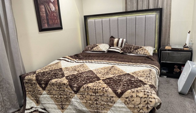 5-bedroom motel in Keansburg including all facilities