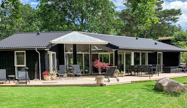 5 bedroom nice home in Fårevejle