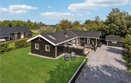 5 Bedroom Nice Home In Hadsund