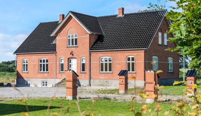 5 bedroom nice home in Nyborg