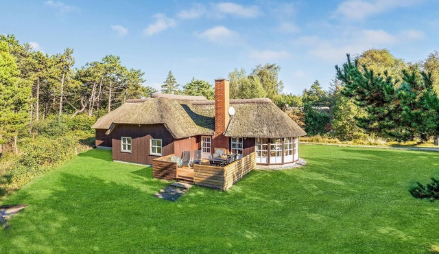 5 bedroom nice home in Rømø