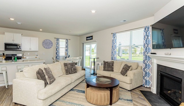 5 BEDROOM POOL VIEW HOUSE - AMENITIES AND LINENS INCLUDED