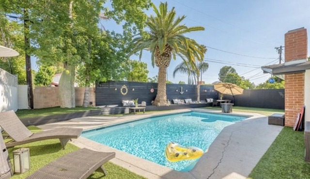 5 Bedroom Retreat Home with Entertaining Backyard and Pool