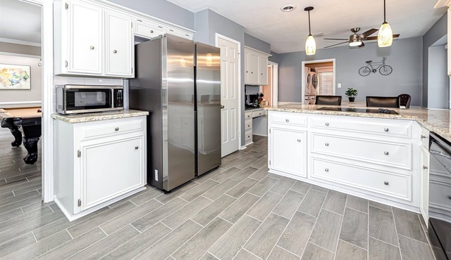 5-Bedroom Sanctuary w Pool: 25 Mins Downtown SC