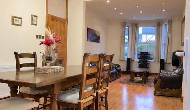 5 bedroom seaside home sleeps 10