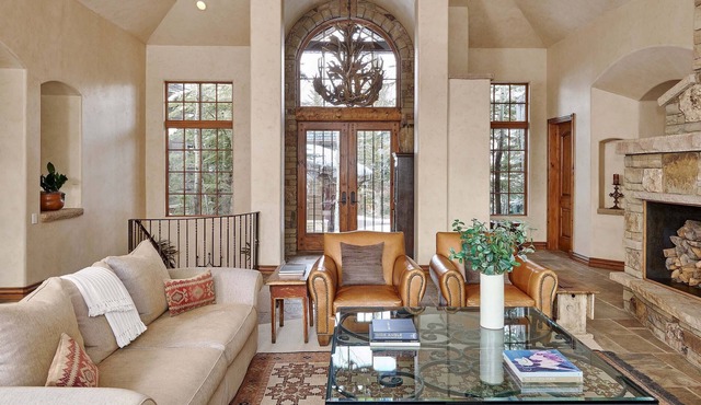 5 Bedroom Spacious and Private Pines Home