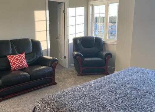 5-Bedroom Spacious Townhouse