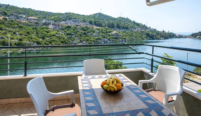 5 bedroom stunning apartment in Ploce