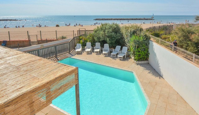 5 bedroom stunning home in Valras-Plage