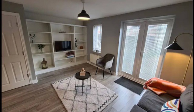 5 Bedroom Town House in Gloucester