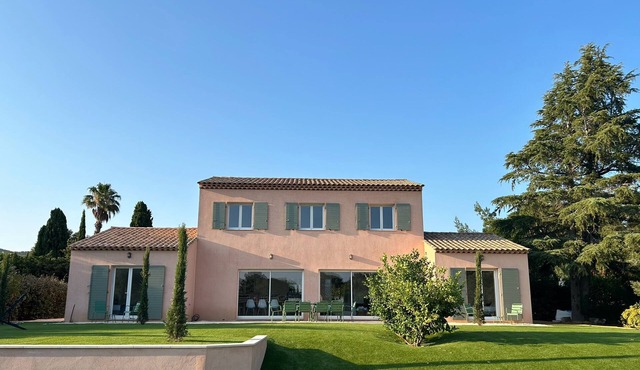 5-bedroom villa with private swimming pool in Grimaud, French Riviera