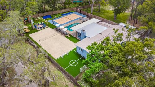 5-Bedroom Villa with Private Pool Near the Beach