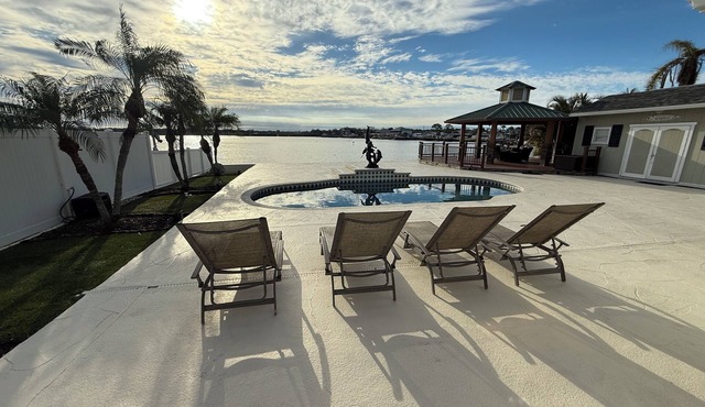 5-Bedroom Water Front Vacation Home - Tropical Paradise with Breathtaking Views!