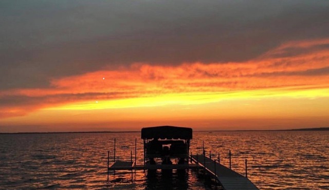 5 Bedroom Waterfront Home/Private Beach on Beautiful Black Lake Pure Michigan!